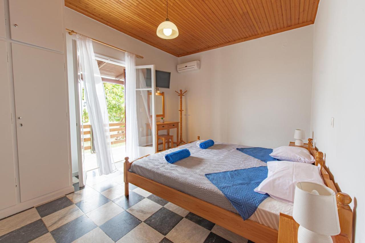 Villa Popi On The Beach Of Agios Gordios Άγιος Γόρδιος Εξωτερικό φωτογραφία